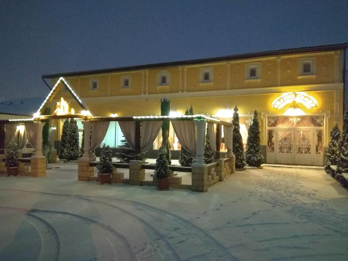 Old Castle Hotel Lviv Exterior photo